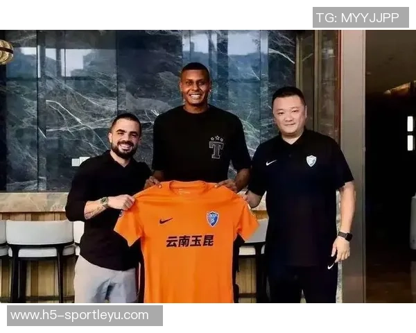 巴乙银靴克莱伯今日傍晚抵达云南助力球队新征程